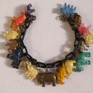 VTG ELEPHANT CRACKER JACK CHARM BRACELET 1930-1960
